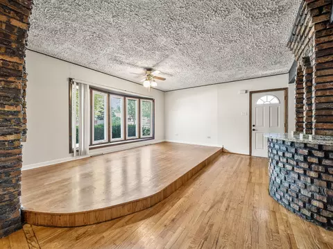 7430 S Octavia Ave, Bridgeview, IL 60455 photo 7