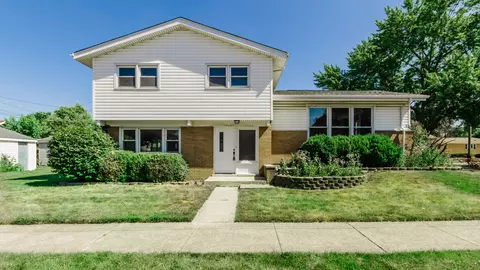 10544 S Kostner Ave, Oak Lawn, IL 60453