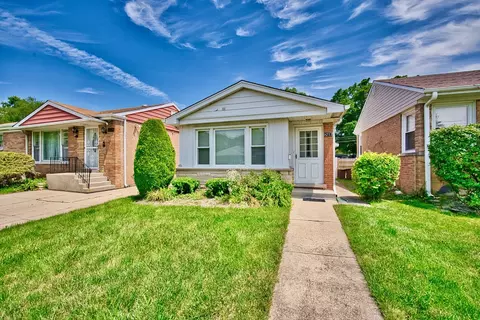 8217 Crawford Ave, Skokie, IL 60076