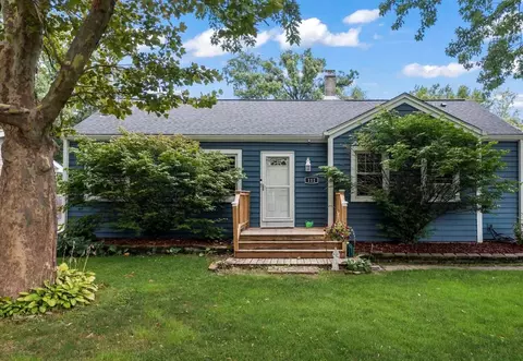 111 N Walnut Ave, Wood Dale, IL 60191
