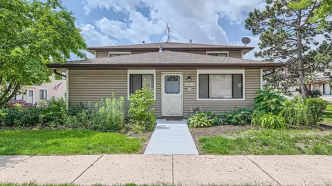 29 W611 Winchester Cir #1, Warrenville, IL 60555