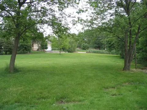 8 S S250 S Vine St, Burr Ridge, IL 60527