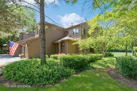 656 N Golf Ln #0, Lake Barrington, IL 60010