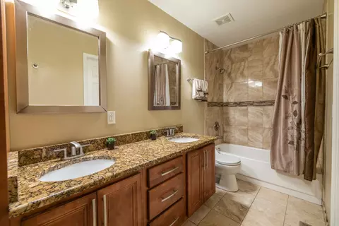 131 S Berteau Ave, Bartlett, IL 60103 photo 5
