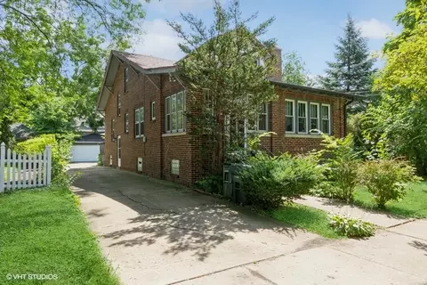 43 N Hale St, Palatine, IL 60067