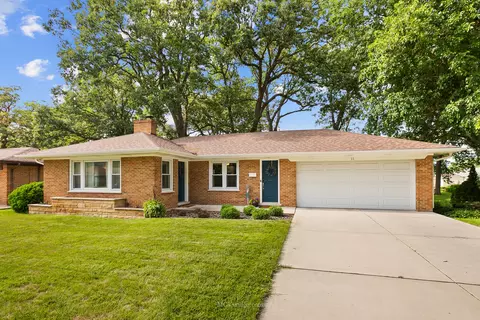 11 Kettering Ln, Lemont, IL 60439