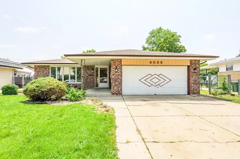 4033 104th Pl, Oak Lawn, IL 60453
