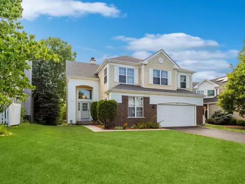 2184 N Aster Pl, Round Lake Beach, IL 60073