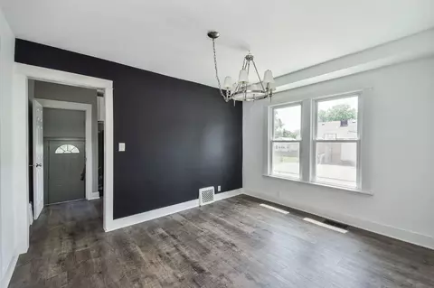 1046 5th St, Aurora, IL 60505 photo 5