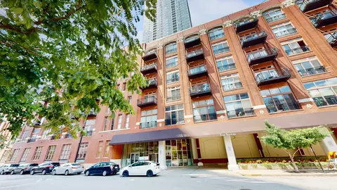 360 W Illinois St #624, Chicago, IL 60654