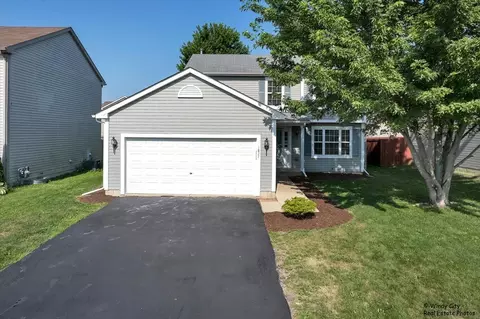 1827 Sunflower Dr, Dekalb, IL 60115