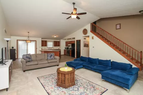 302 Plumage Ct, Normal, IL 61761 photo 4