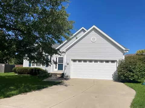 302 Plumage Ct, Normal, IL 61761 photo 2