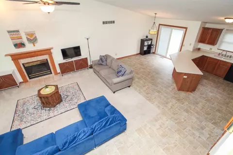 302 Plumage Ct, Normal, IL 61761 photo 3