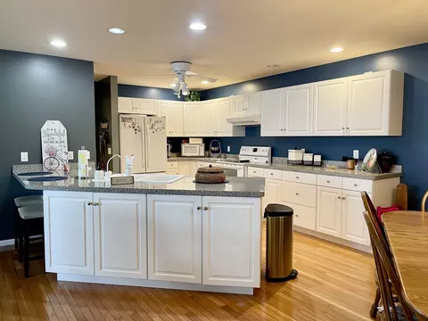 803 Heather Ln, Ottawa, IL 61350 photo 6