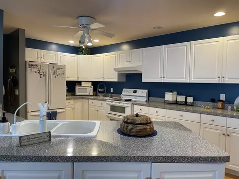 803 Heather Ln, Ottawa, IL 61350 photo 11