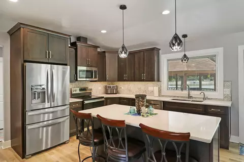 1219 Blackhawk Ave, Mchenry, IL 60051 photo 5