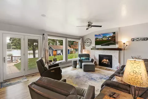 1219 Blackhawk Ave, Mchenry, IL 60051 photo 12