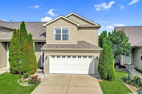 2117 S Stonebrooke Ct, Urbana, IL 61802