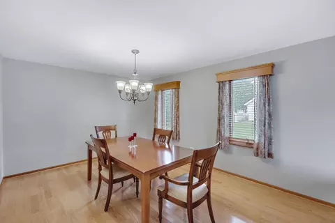 722 Harrison Ct, Crete, IL 60417 photo 4