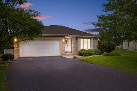 722 Harrison Ct, Crete, IL 60417