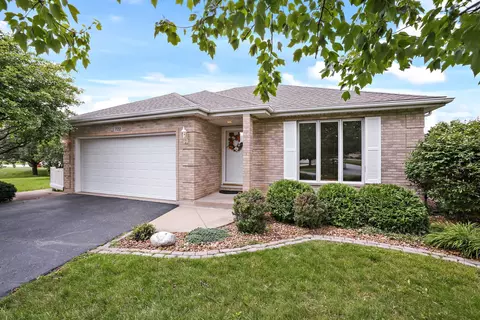 722 Harrison Ct, Crete, IL 60417 photo 2