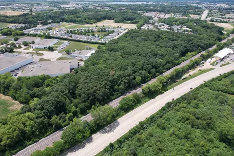 View/Area - 3712 Three Oaks Rd, Cary, IL 60013 photo 7 of 12