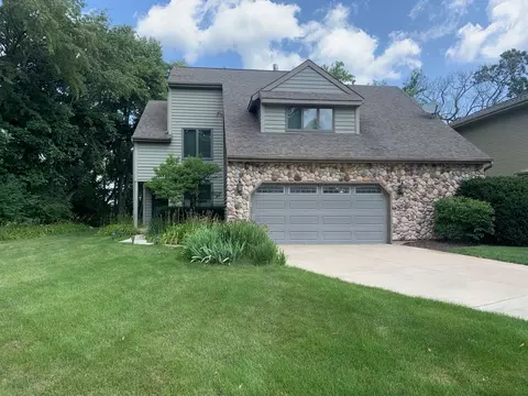 14 Cat Schooner Ln, Third Lake, IL 60030