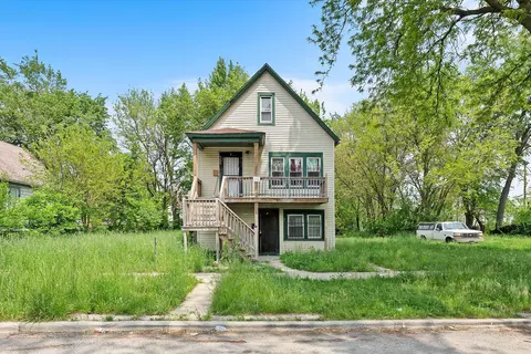 220 W 110th St, Chicago, IL 60628