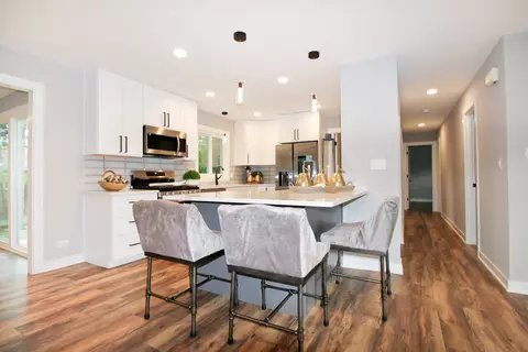 435 Mohave St, Hoffman Estates, IL 60169 photo 5