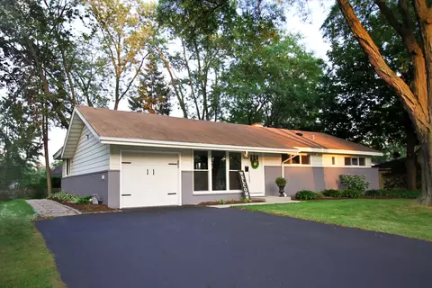435 Mohave St, Hoffman Estates, IL 60169