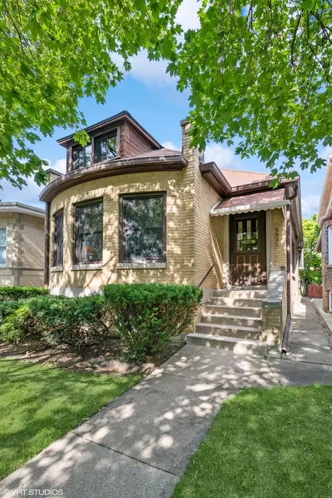 5531 N Saint Louis Ave, Chicago, IL 60625