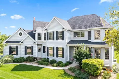 3235 Harvest Ridge Rd, Geneva, IL 60134