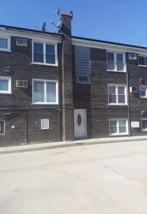 9307 W Irving Park Rd #20, Schiller Park, IL 60176