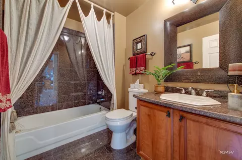 1524 Old Forge Rd, Bartlett, IL 60103 photo 7