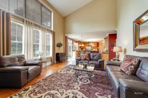 1524 Old Forge Rd, Bartlett, IL 60103 photo 12