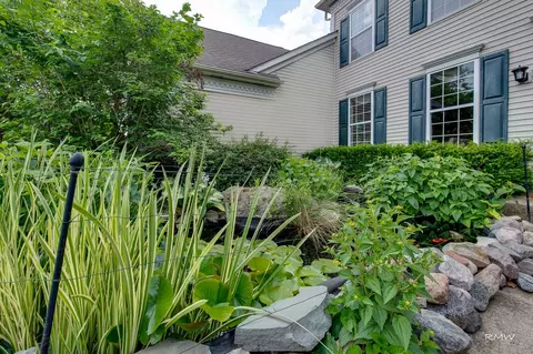 1524 Old Forge Rd, Bartlett, IL 60103 photo 4