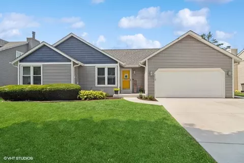 2110 Savannah Rd, Elgin, IL 60123