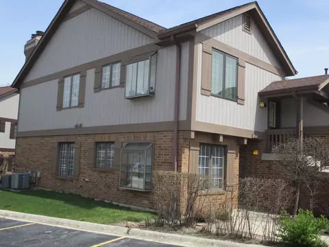7826 W Arquilla Dr #1, Palos Heights, IL 60463