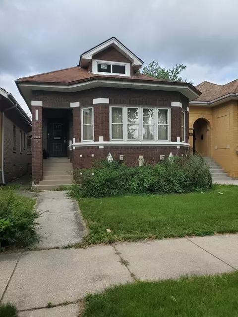 8238 S Rhodes Ave, Chicago, IL 60619
