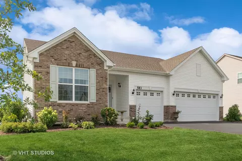 583 Coach Rd, Yorkville, IL 60560