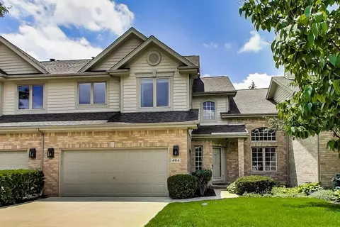 4914 Creek Dr, Western Springs, IL 60558