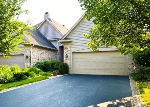 6274 Edgebrook Ln E, Indian Head Park, IL 60525