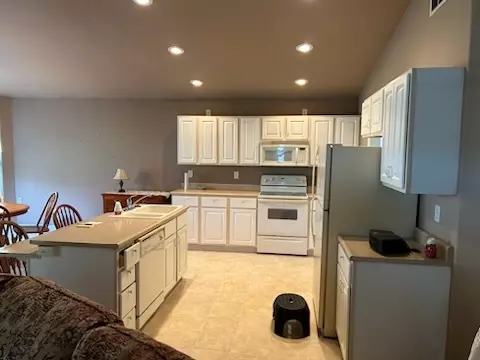 2908 Becker Dr, Peru, IL 61354 photo 5