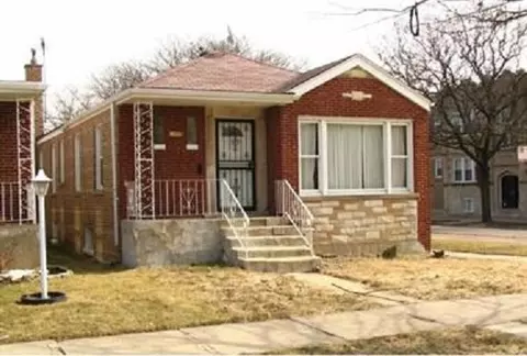 8959 S Elizabeth St, Chicago, IL 60620