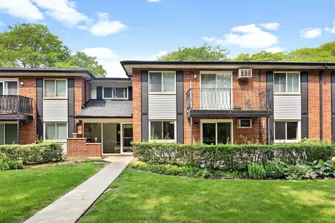 1202 N Dale Ave #1D, Arlington Heights, IL 60004