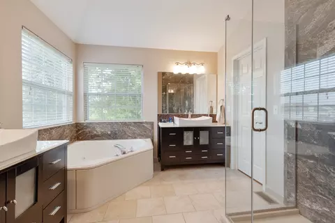 5740 Providence Dr, Hoffman Estates, IL 60192 photo 18