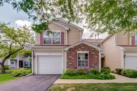 7 Tyler Ct #A, Streamwood, IL 60107