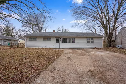 117 Leonard Dr, Cahokia, IL 62206