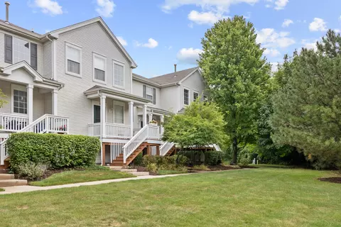 1504 Cambria Dr #5, Dekalb, IL 60115